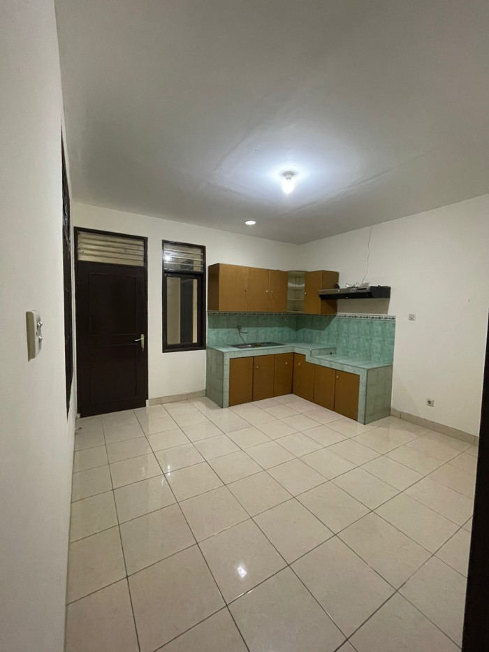 Rumah disewakan di Meadow Green Lippo Cikarang